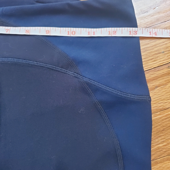 Lululemon Black and Blue Leggings Sz 8 Like New - Picture 14 of 15